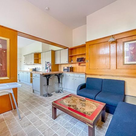*Rf9Bc* For Your Most Relaxed & Cosy Stay + Free Parking + Free Fast Wifi * Leeds  Buitenkant foto