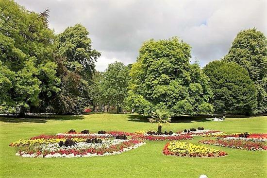 *Rf9Bc* For Your Most Relaxed & Cosy Stay + Free Parking + Free Fast Wifi * Leeds  Buitenkant foto