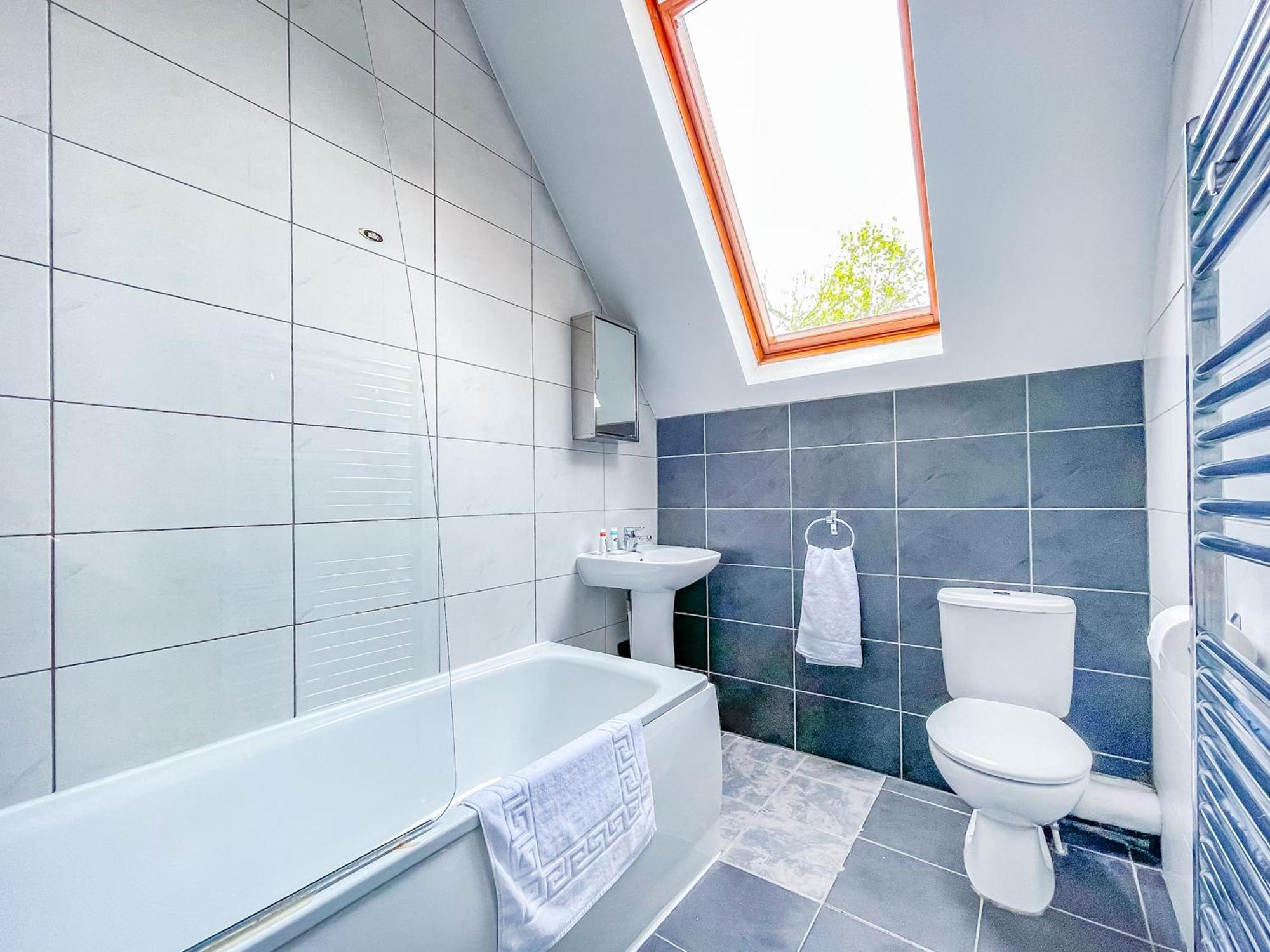 *Rf9Bc* For Your Most Relaxed & Cosy Stay + Free Parking + Free Fast Wifi * Leeds  Buitenkant foto
